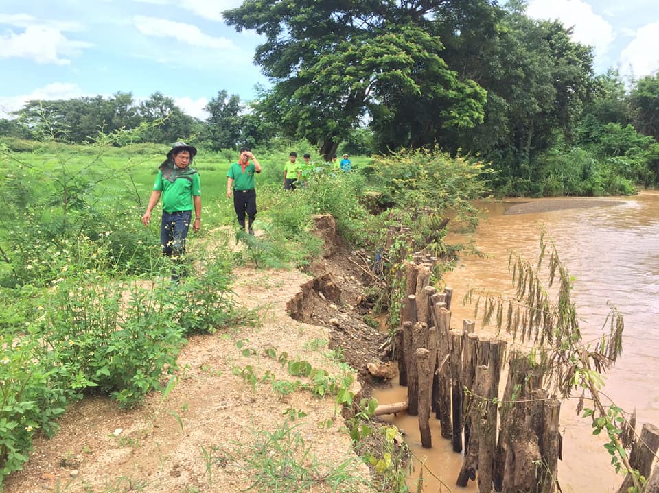 ตรวจสอบพื้นที่ที่ได้รับความเสียหายน้ำกัดเซาะตลิงพัง