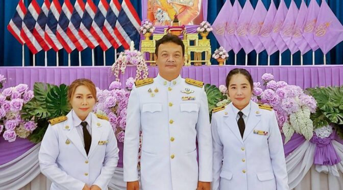 ร่วมพิธีถวายเครื่องราชสักการะ วางพานพุ่ม และพิธีจุดเทียนถวายพระพรชัยมงคล เนื่องในโอกาสวันเฉลิมพระชนมพรรษา สมเด็จพระนางเจ้าสุทิดา พัชรสุธาพิมลลักษณ พระบรมราชินี วันที่ 3 มิถุนายน 2568